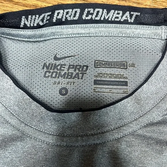 Nike Pro Combat Men’s Gray and Black Sleeveless Top - Picture 3 of 5